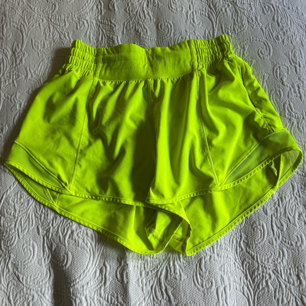 Lululemon Hi-Rise Hotty Hot Shorts